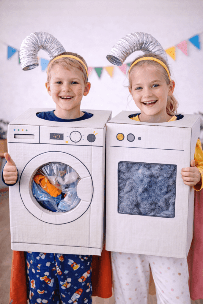 Waschmaschinen Karnevalskostüm aus Karton für Kinder